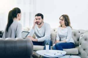 Die Vor- und Nachteile einer Paartherapie bei Ihnen zu Hause
